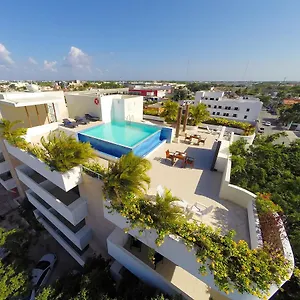 https://angelos.quintano-roohotels.com
